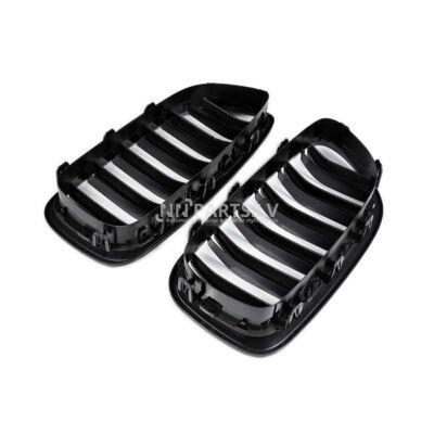 BMW F10 / F11 M Style priekšējās restes, nāsis, melnas, glancētas no iekšpuses