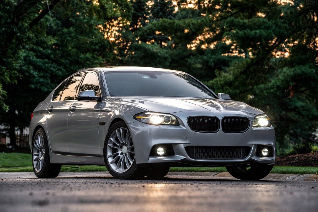 BMW F10 M Sport BMW F10 / F11 M Style priekšējās restes, dubultās nāsis
