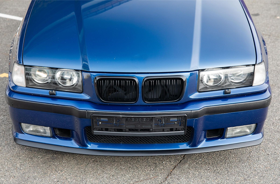 BMW E36 LCI M Style priekšējās restes, nāsis BMW E36 LCI M Style priekšējās restes, nāsis, melnas, glancētas tuning detaļas