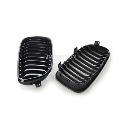 Melnas BMW E81 E82 E87 E88 LCI priekšējās restes no ārpuses un iekšpuses