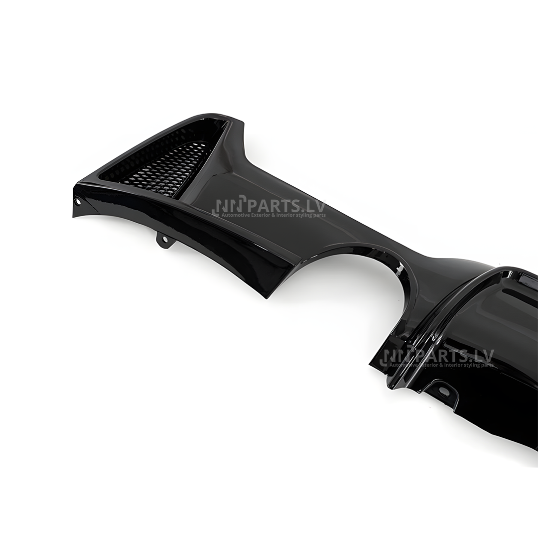 BMW 435 / 440 (F32 / F33 / F36) M Sport diffuzors BMW 435 / 440 (F32 / F33 / F36) M Sport diffuzors, melns, glancēts