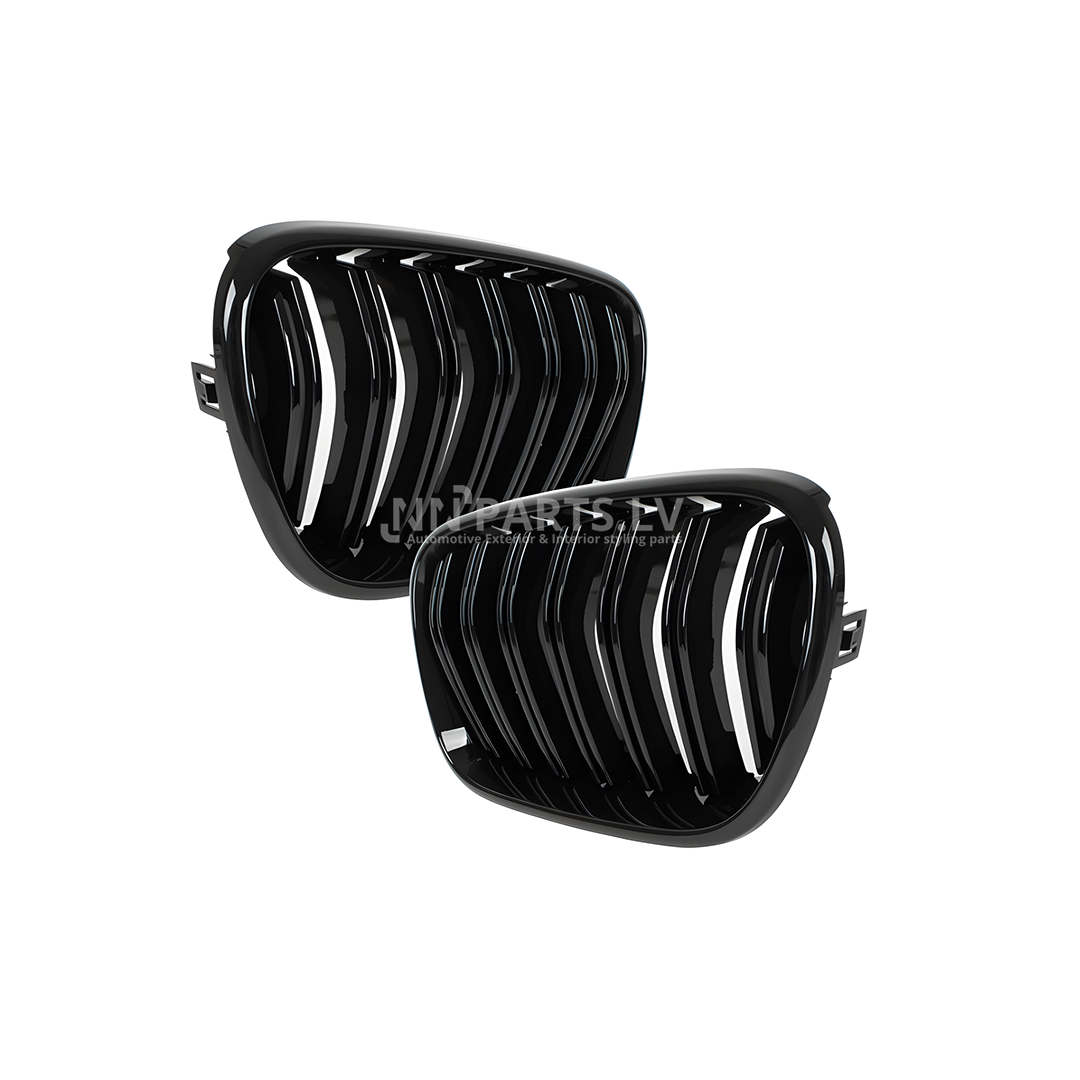 BMW F25 Pre-LCI M Style priekšējās restes BMW F25 Pre-LCI M Style priekšējās restes, nāsis, melnas, glancētas, pa vidu