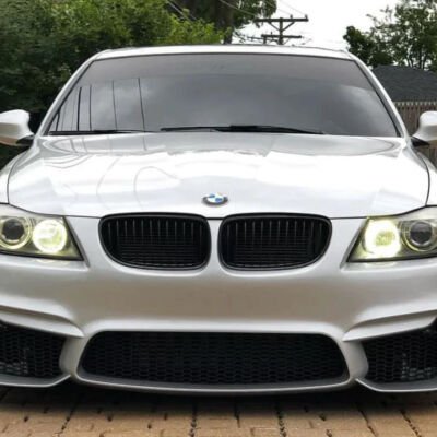 BMW E90 / E91 M4 Style LCI priekšējais bamperis ar PDC (09-12) uz auto