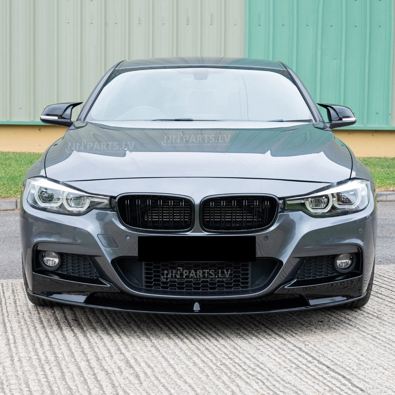 BMW F30 / F31 M Sport priekšējā bampera uzlika BMW F30 / F31 M Sport priekšējā bampera uzlika, lūpa, melna, glancēta, uz auto
