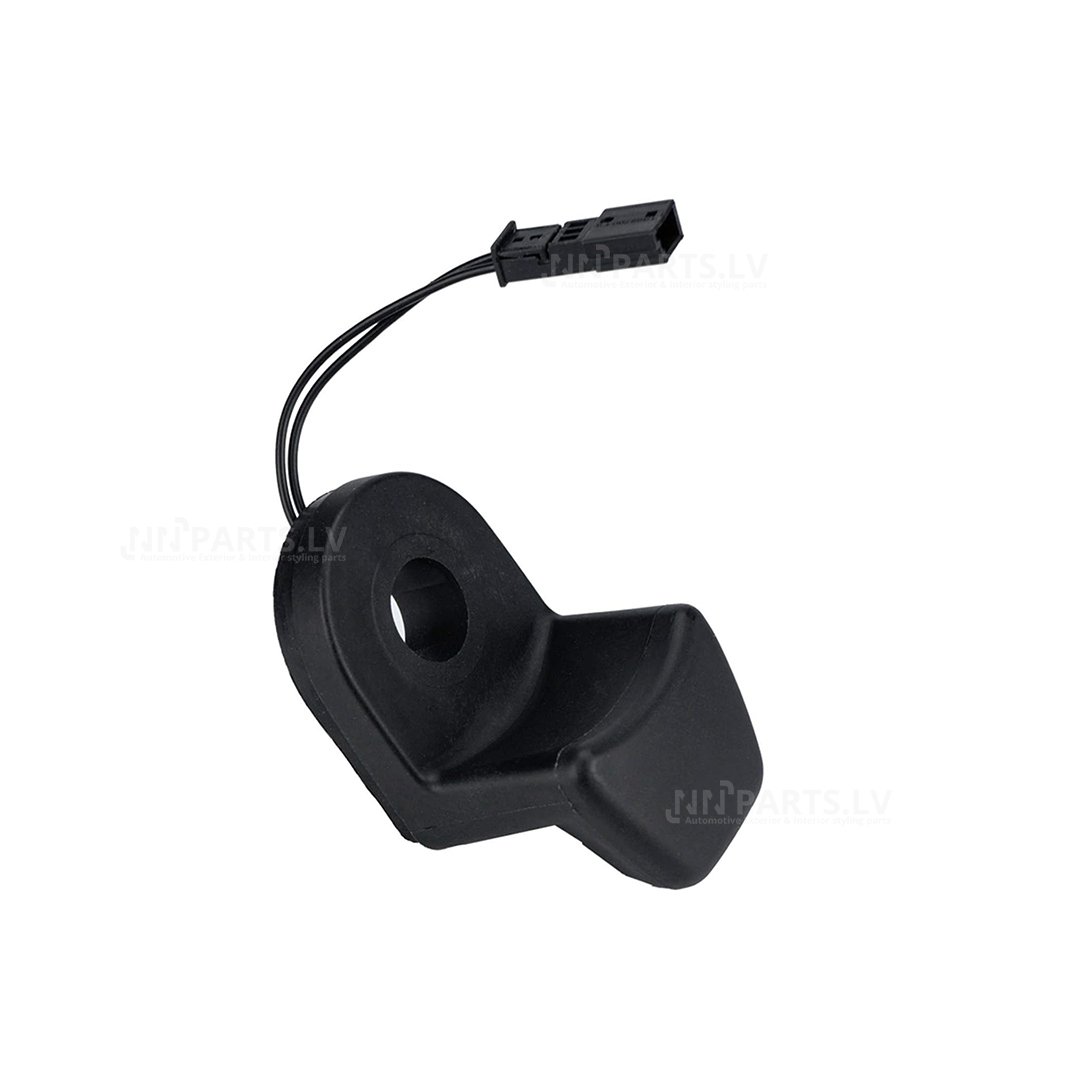 BMW E61 / E91 bagāžnieka stikla atvēršanas poga BMW E61 / E91 bagāžnieka stikla atvēršanas poga, melna, matēta