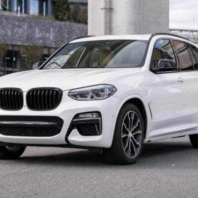 BMW G01 X3 / G02 X4 Pre-LCI priekšējās restes, nāsis, melnas, glancētas tuning detaļas uz auto no sāna