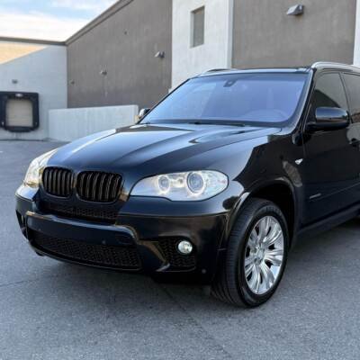 BMW E70 / E71 M Style priekšējās restes uz auto pa kreisi
