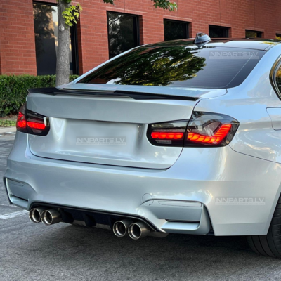 BMW F30 / F80 M4-Style bagāžnieka spoileris, melns, glancēts uz auto no sāna