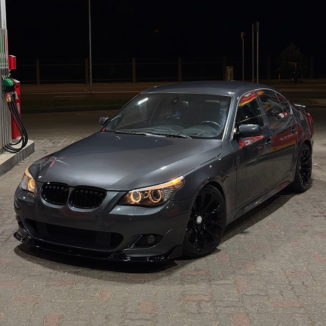 BMW E60 / E61 M Sport HM Style priekšējā bampera uzlika BMW E60 / E61 M Sport HM Style priekšējā bampera uzlika, lūpa uz auto pa kreisi1