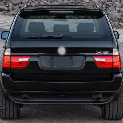 BMW X5 E53 aizmugurējie lukturi (99-06), tuning, styling, rezerves detaļas uz auto pa vidu