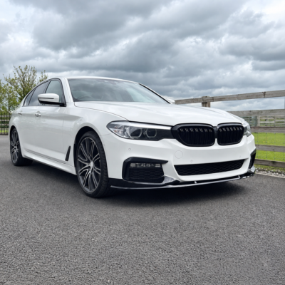 BMW G30 / G31 PRE LCI M Sport priekšējā bampera uzlika (17-20), melna, glancēta