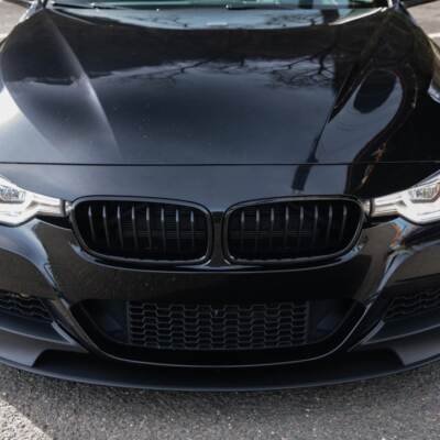 BMW F30 / F31 priekšējās restes, black gloss, melnas, glancētas nāsis. tuning, styling