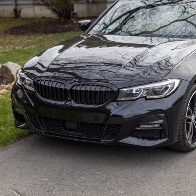 BMW G20 / G21 PRE-LCI priekšējā reste, melna glancēta (18-22), melna, glancēta tuning, styling, rezerves detaļa priekš 3sērijas uz auto pa kreisi